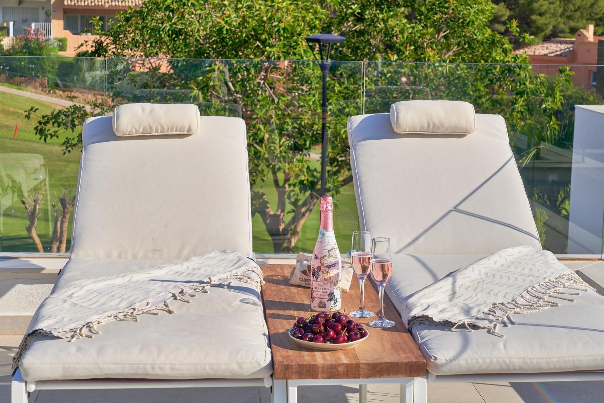 Cabopino Boutique Apartment Marbella Exterior photo